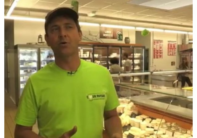 Des agriculteurs rachètent un Lidl pour vendre leurs produits. Vive la France!