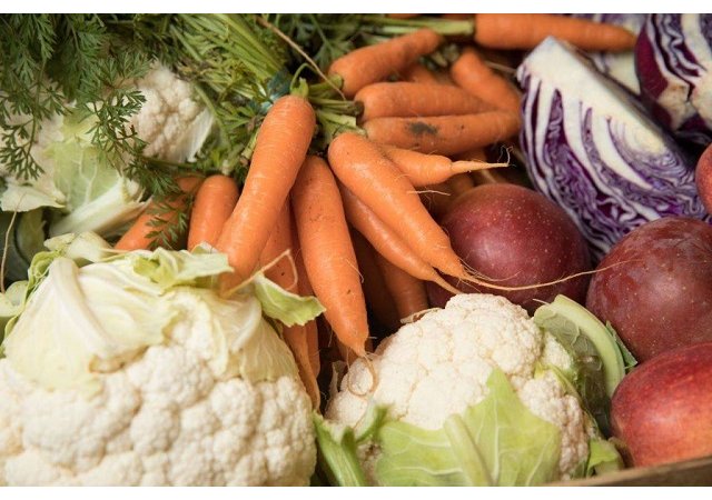 Quels sont les fruits et légumes qui contiennent le moins de pesticides ?