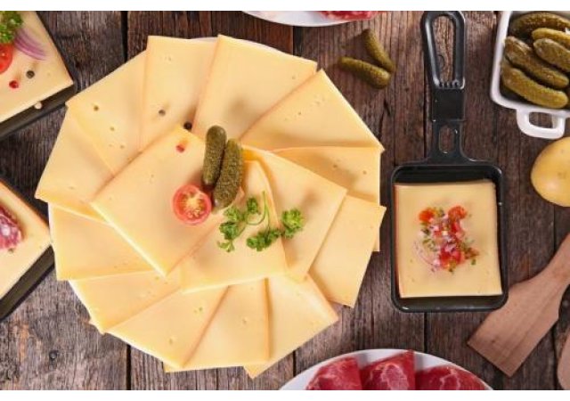 9 ERREURS À ÉVITER QUAND VOUS FAITES UNE RACLETTE