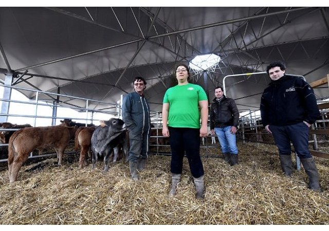 Des éleveurs de la Creuse vont inaugurer la première étable en forme de yourte